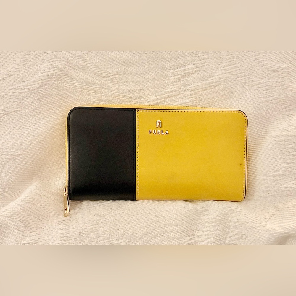 Furla Leather Colorblock Zip Wallet